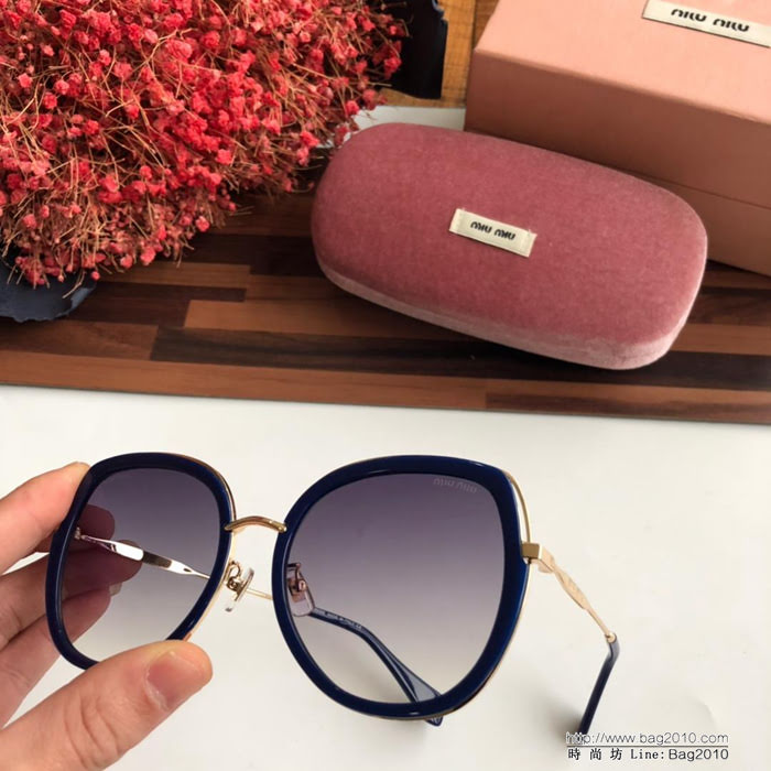 MIUMIU繆繆 2019新款 高定走秀款 女款太陽鏡 SMU028S  lly1721